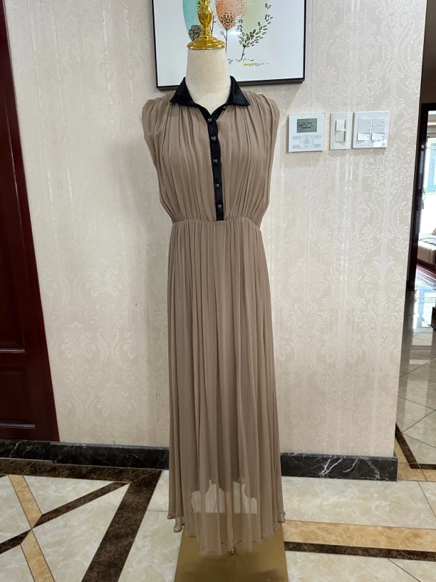 无袖真丝连衣裙杏色