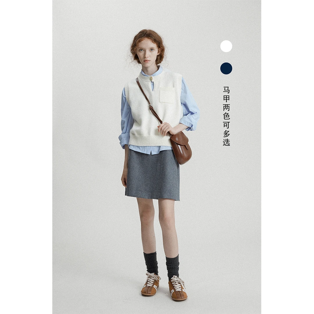 Veega Chic aw设计款两色百搭小v领钉扣口袋两色针织马甲背心秋款