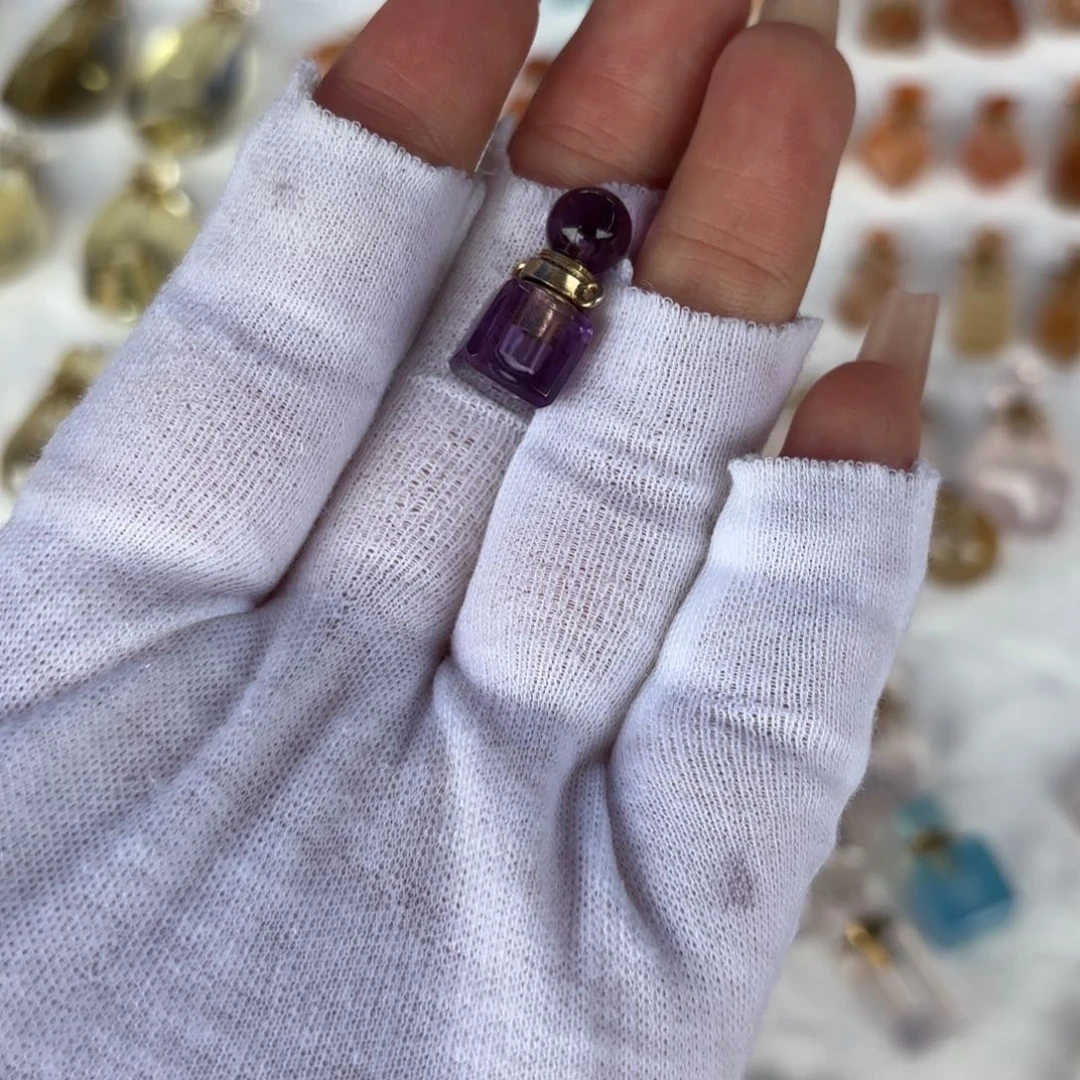 水晶水晶摆件未镶嵌白***?