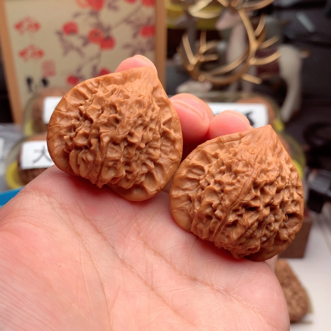 文玩核桃把件40野核蜡皮朱雀10号