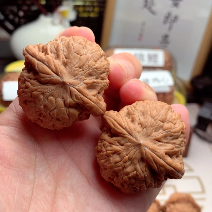 文玩核桃把件铁锤全品提溜圆  1号