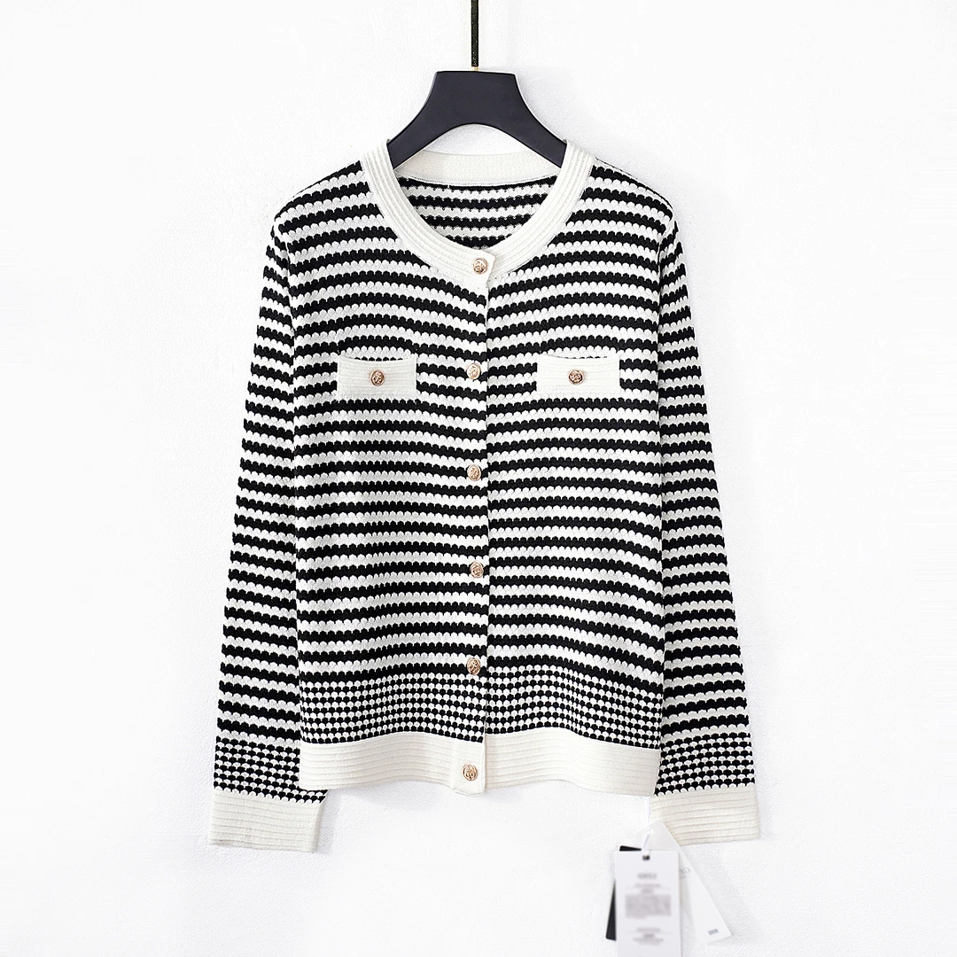 【秋季新款】C8121白色韩版时尚休闲百搭减龄条纹撞色针织开衫