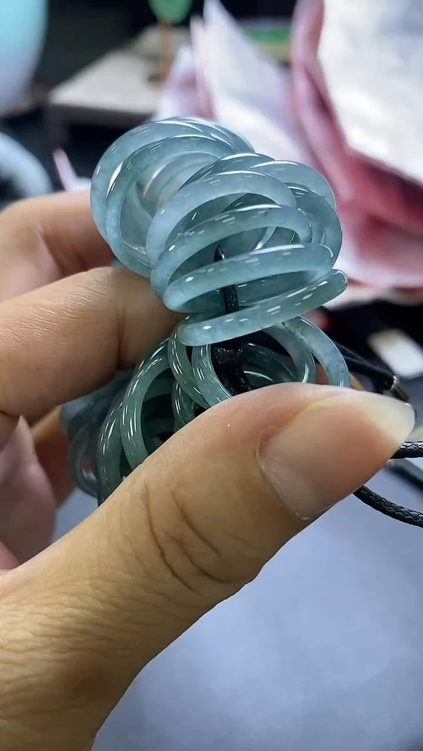 【闪购商品】翡翠戒圈未镶嵌多样性发一件