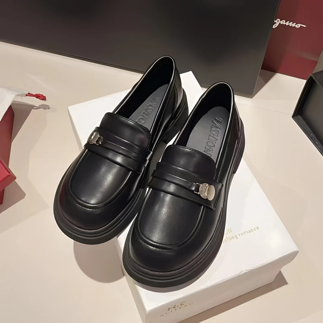 英伦风小皮鞋女2024秋季新款时尚金属扣乐福鞋学院风复古厚底单鞋