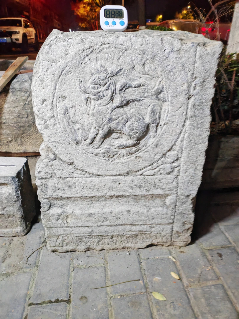 明代石靠石牌楼麒麟