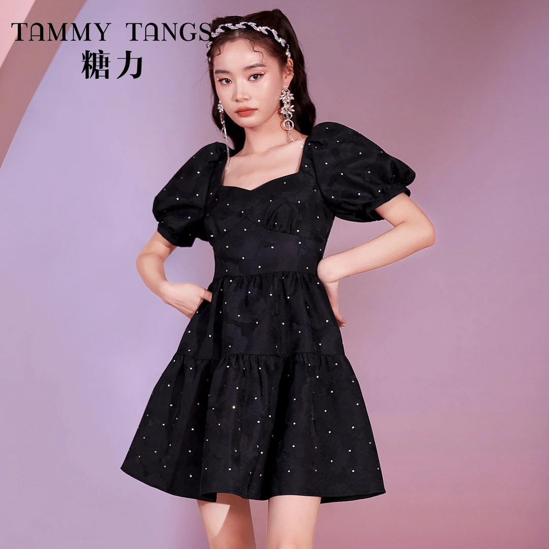 糖力高级感泡泡袖方领性感露背精致烫钻提花连衣裙