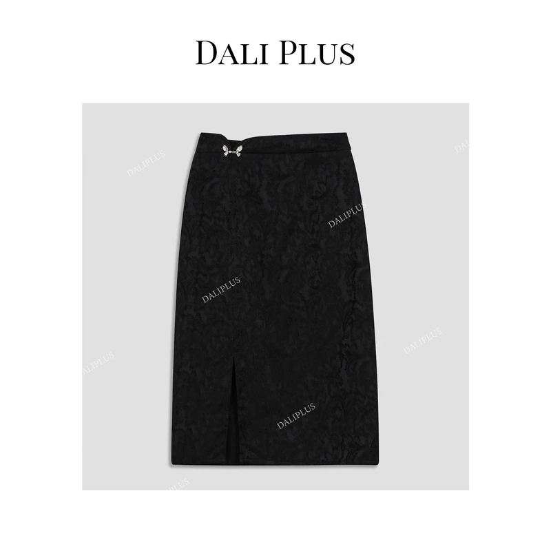 DALI PLUS新国风新中式黑色暗纹提花金属蝴蝶休闲半身裙-D4XY0032