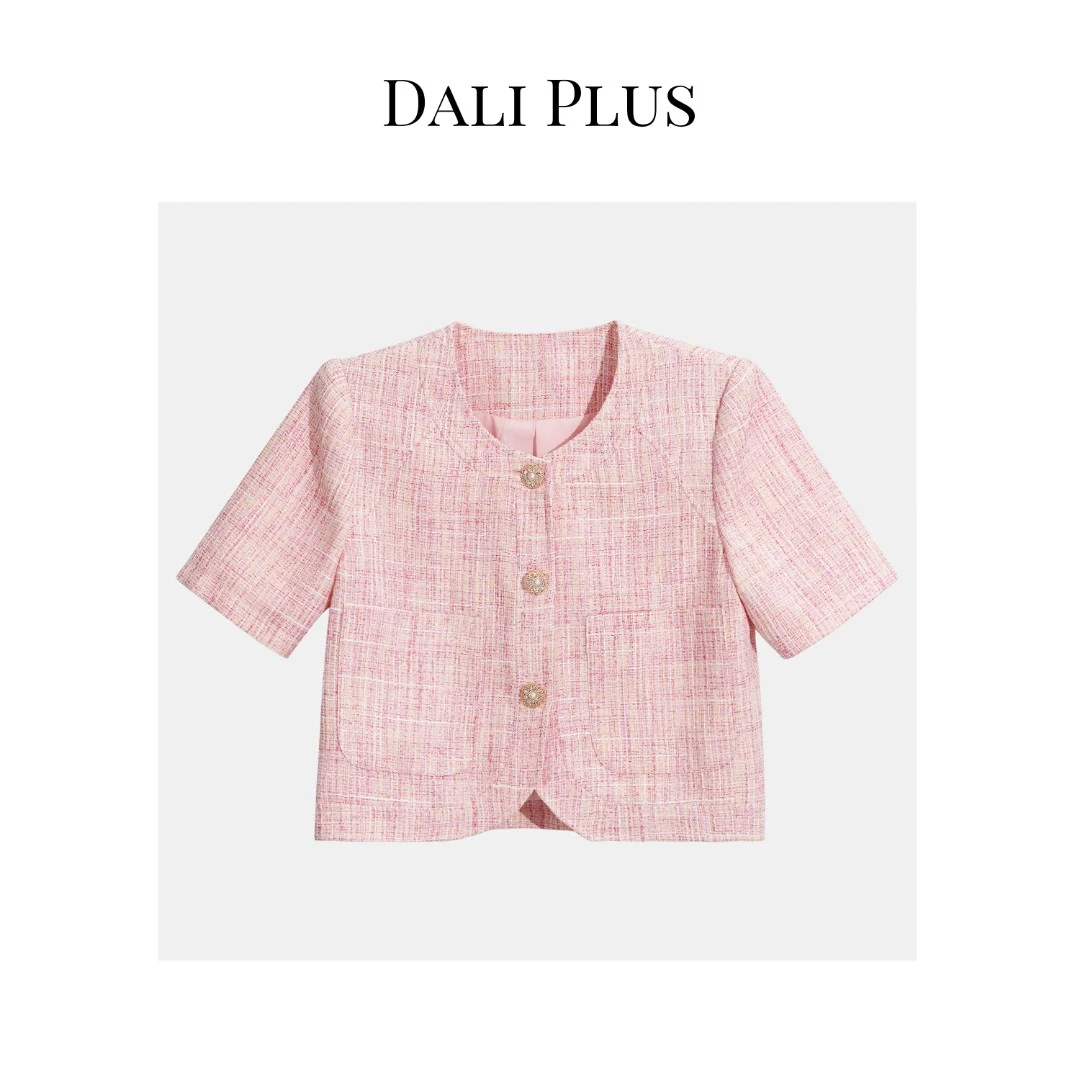 DALI PLUS粉雾晚霞夏季甜美减龄石榴红小香短袖上衣女外套-8X092