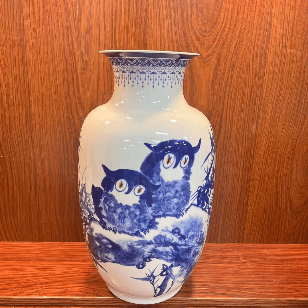 宏泰瓷业 现代精美高端陶瓷赏瓷 猫头鹰赏瓶    f1619