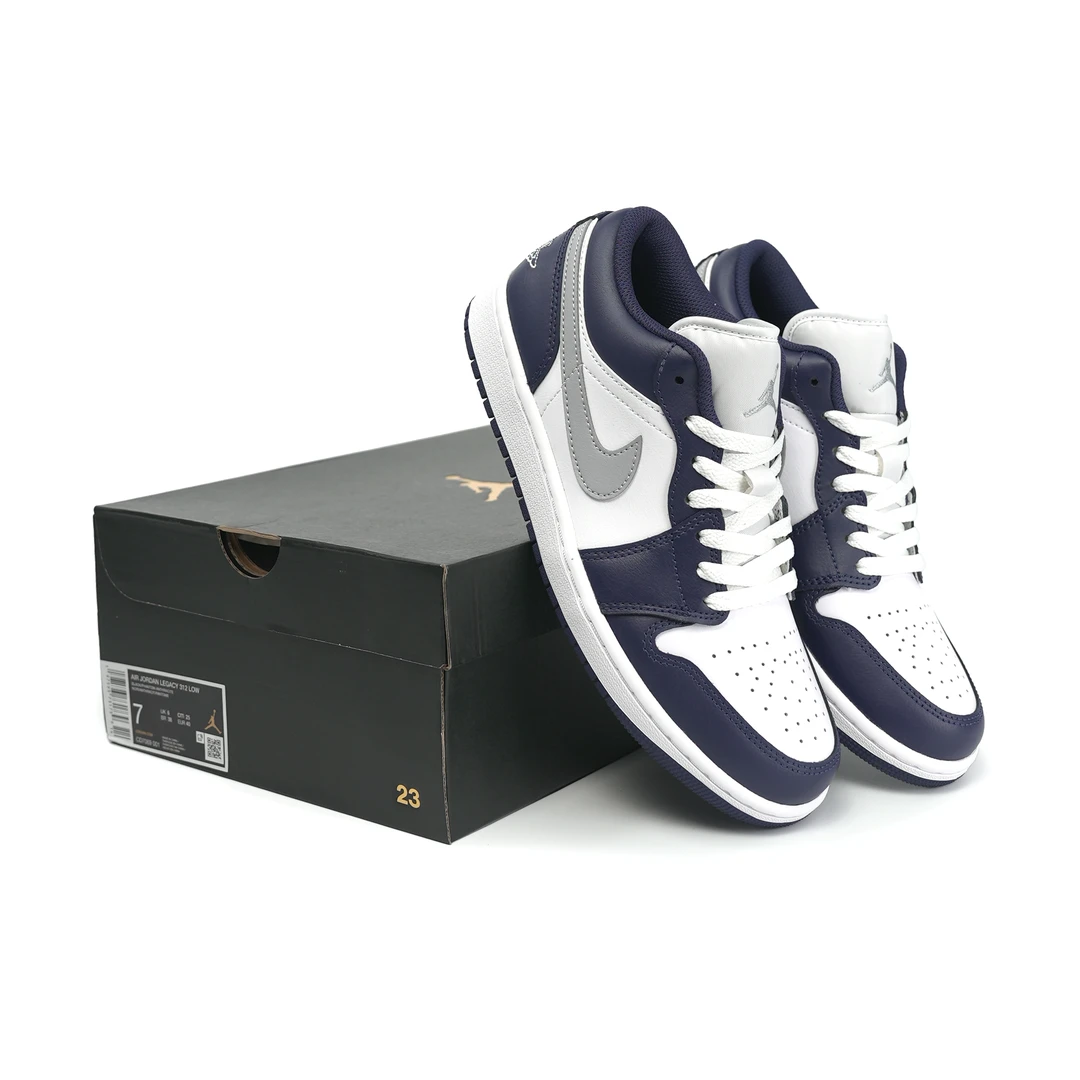JordanAirJordan1舒适时尚防滑耐磨低帮复古篮球鞋白蓝553558-141
