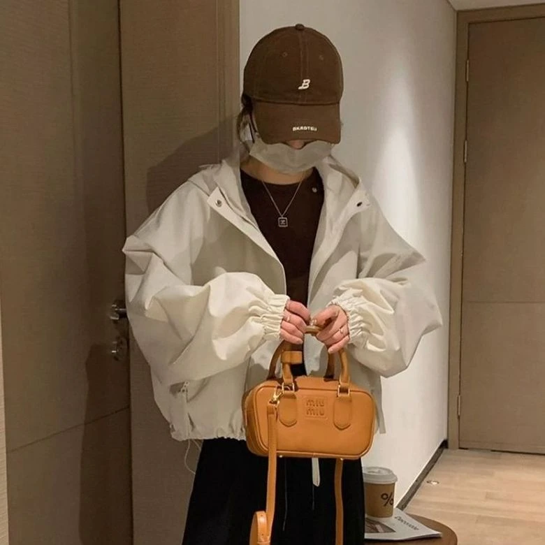 短外套女2025秋装新款网红爆款百搭上衣洋气小个子大码女装冲锋衣
