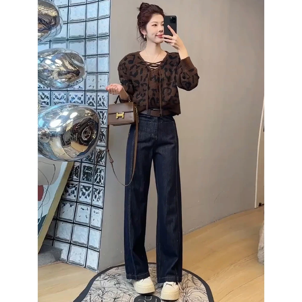 今年流行时尚套装秋季新款设计感复古豹纹V领针织衫+牛仔裤两件套