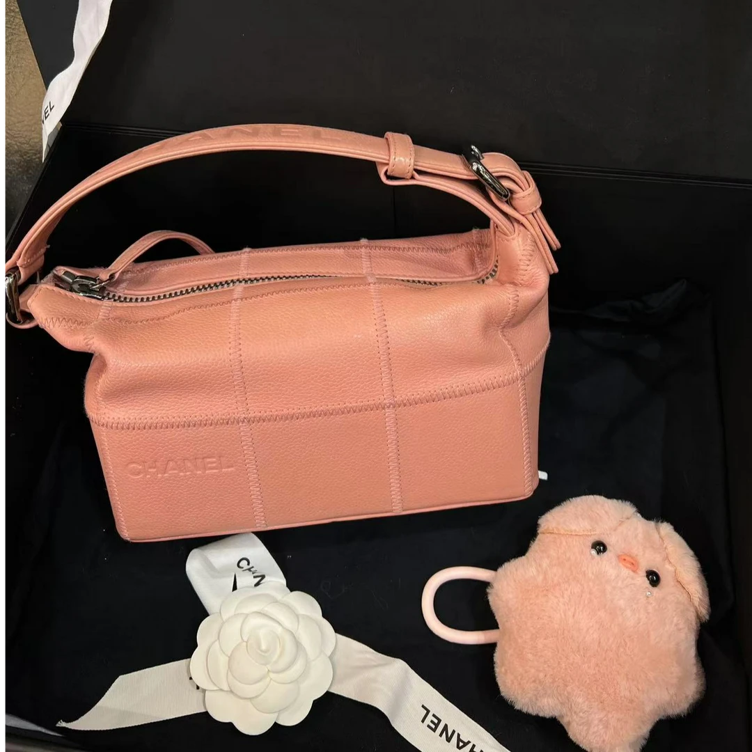 95新 Chanel/香奈儿 粉色冰格遛狗手提包标卡全8开G3683