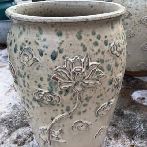 红陶20CM以下口20高31瑕疵