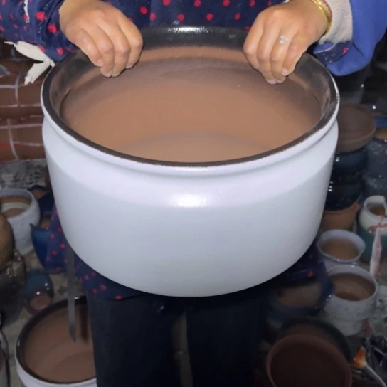 红陶口30高22瑕疵