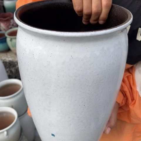 红陶20CM以下口19高31瑕疵