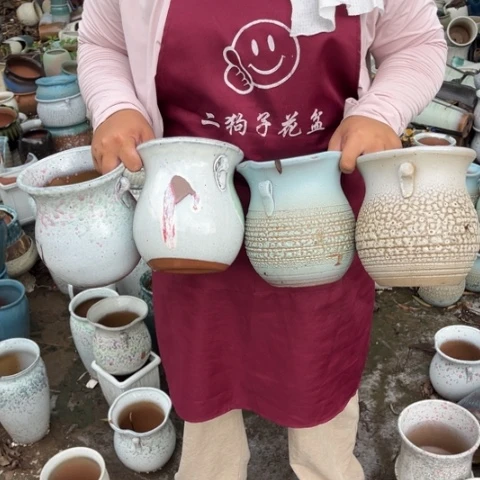 红陶20CM以下口15高17瑕疵