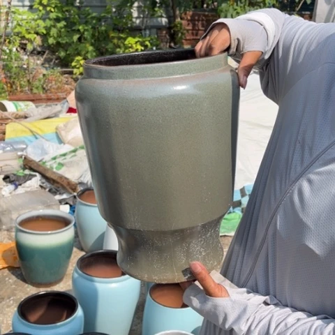 红陶20CM以下口20高34瑕疵