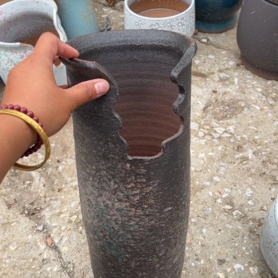 红陶20CM以下口16高40瑕疵