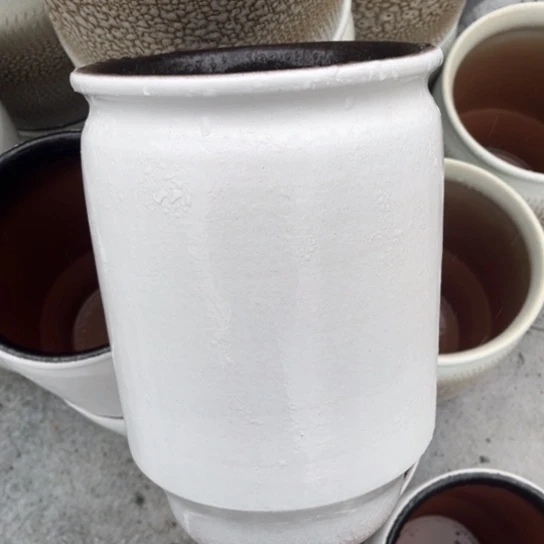 红陶20CM以下口19高29瑕疵