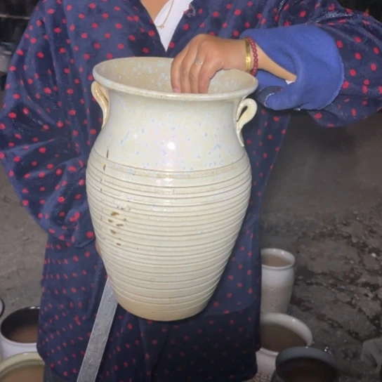 红陶20CM以下口20高32瑕疵