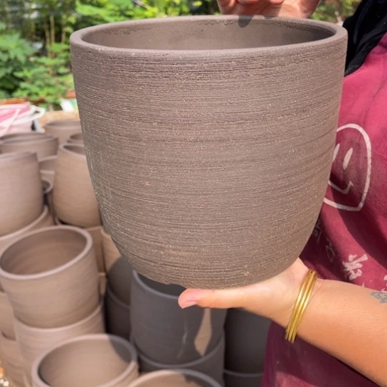 红陶20CM以下口22高21瑕疵