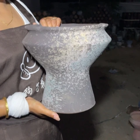 红陶20CM以下口25高26