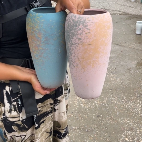 红陶20CM以下口10高30瑕疵