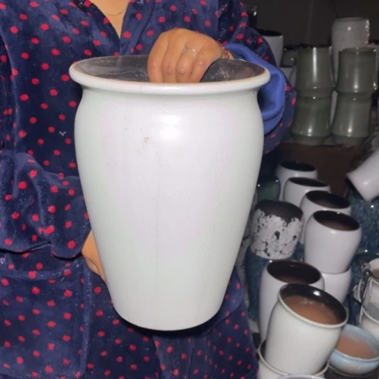 红陶20CM以下口20高28瑕疵