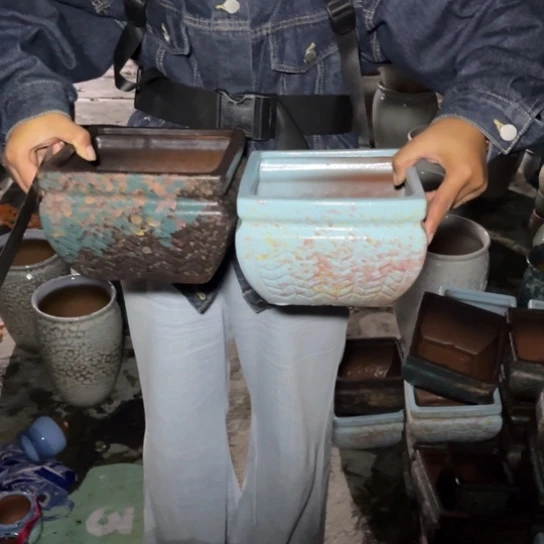 红陶20CM以下口18高12瑕疵