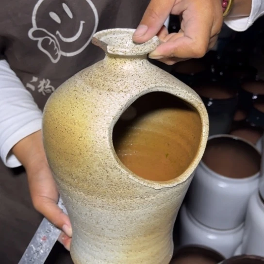 红陶20CM以下瑕疵无孔