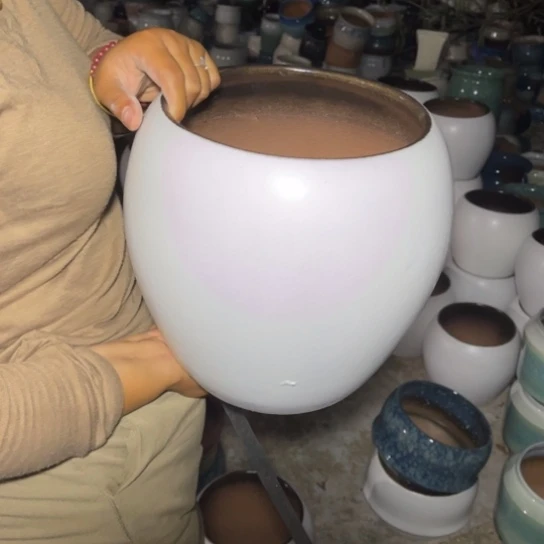 红陶20CM以下口20高25瑕疵