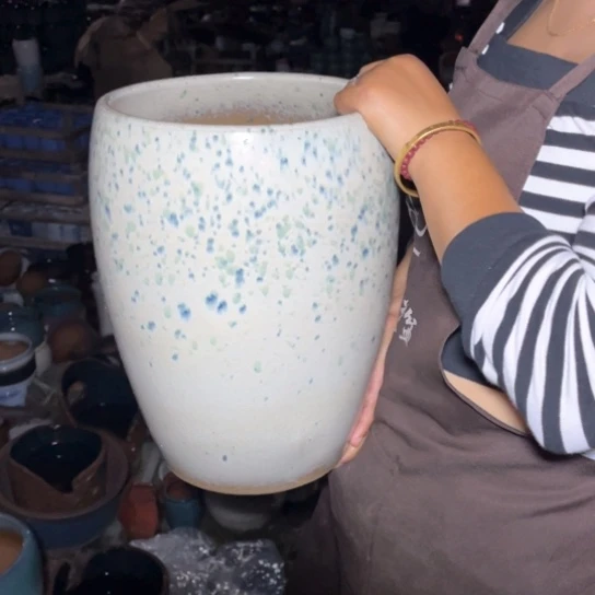 红陶20CM以下口22高33