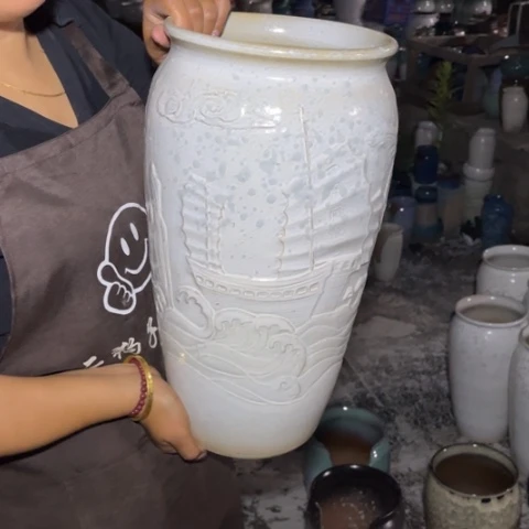 红陶20CM以下口20高41瑕疵