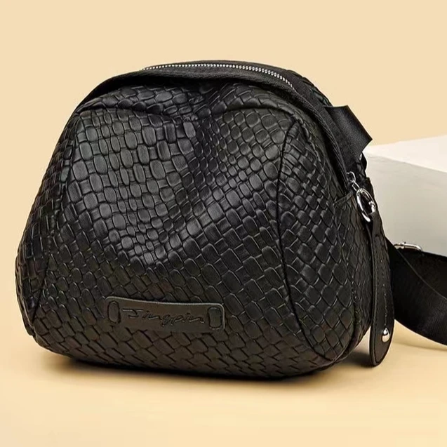 2024新款大容量休闲百搭贝壳包单肩斜挎包时尚编织女包女士