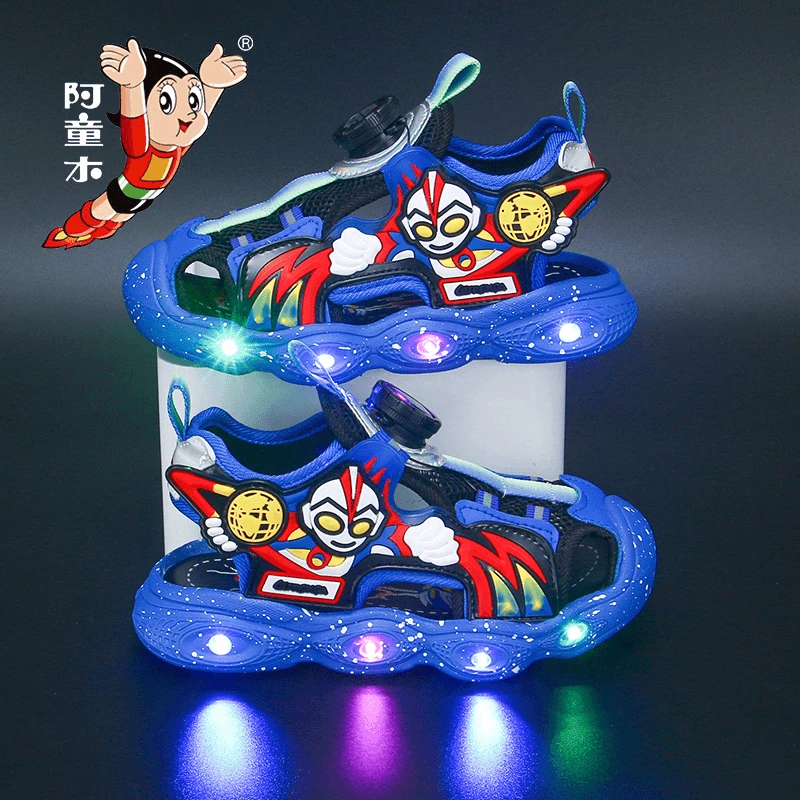 atongmu/阿童木带灯男童包头凉鞋2024夏季新款中小童纽扣儿童凉鞋