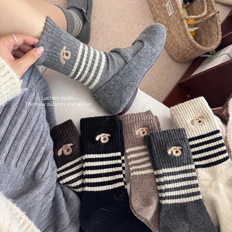 新款小狗条纹中筒袜女加厚保暖百搭堆堆袜