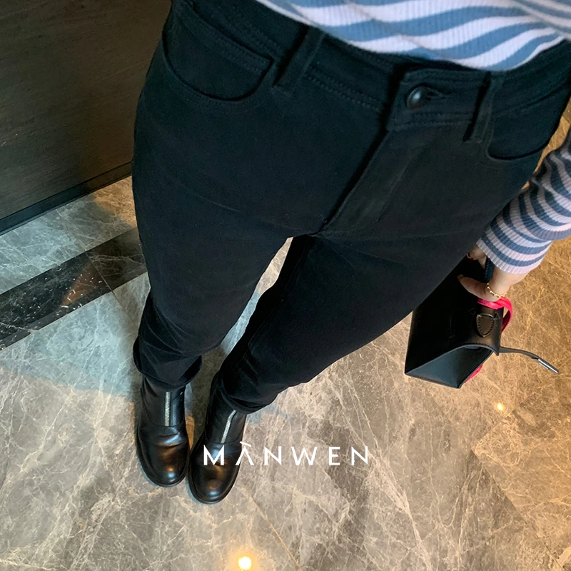 【曼文kiki】“烟管直腿” 你们爱的薄绒显瘦烟管牛仔裤  MANA495