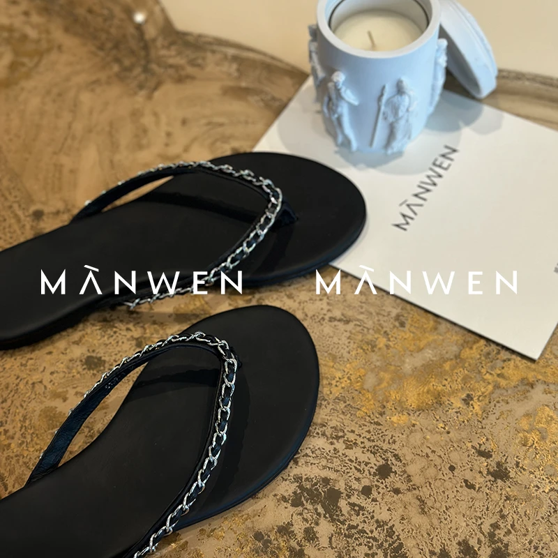 【曼文kiki】“精致贵感”重工金属编织带小香风人字拖  MAN464