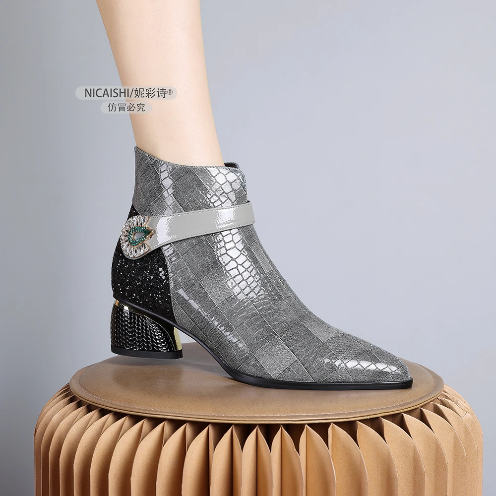 2024年新款欧美高级灰时尚拼接尖头粗跟加绒女短靴舒适不累脚0394
