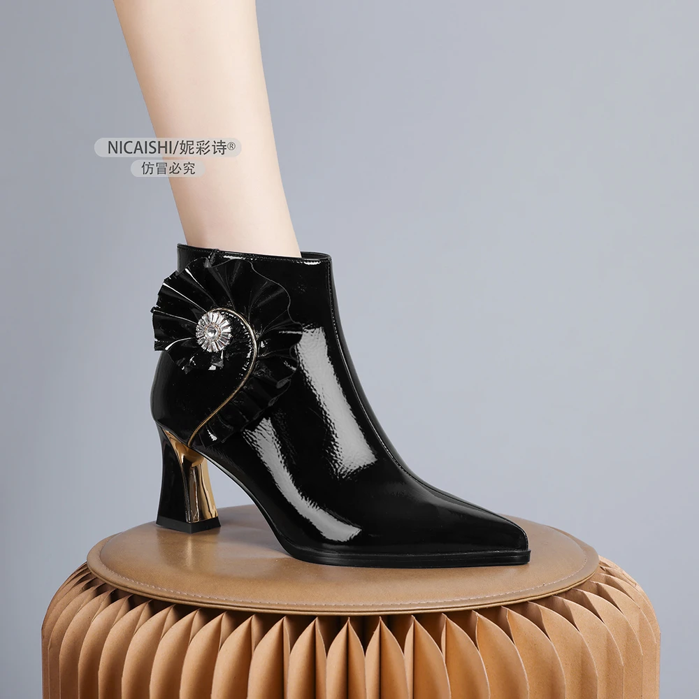 2024年新款法式轻奢时装短靴女软皮尖头舒适中跟配裙子气质女0324