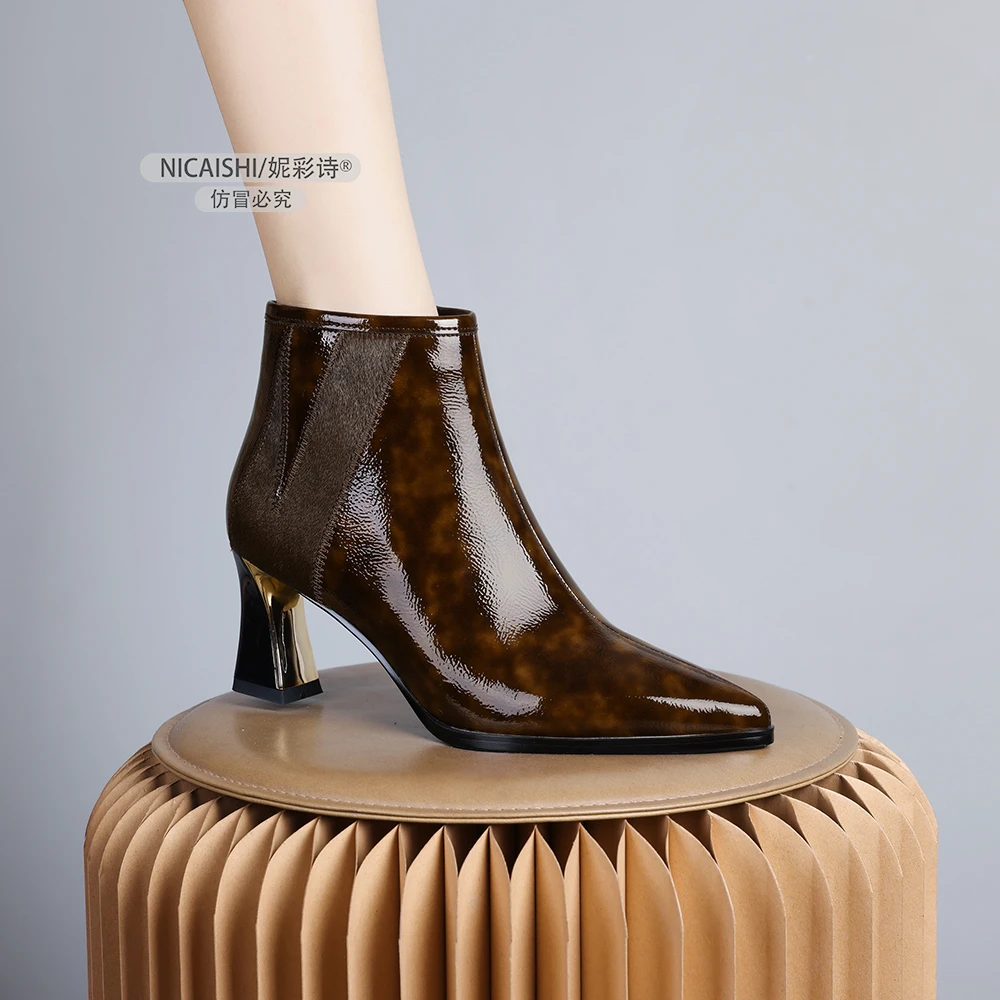2024年新款欧美尖头粗跟短靴低跟软底百搭中跟棕色马丁靴加绒0363