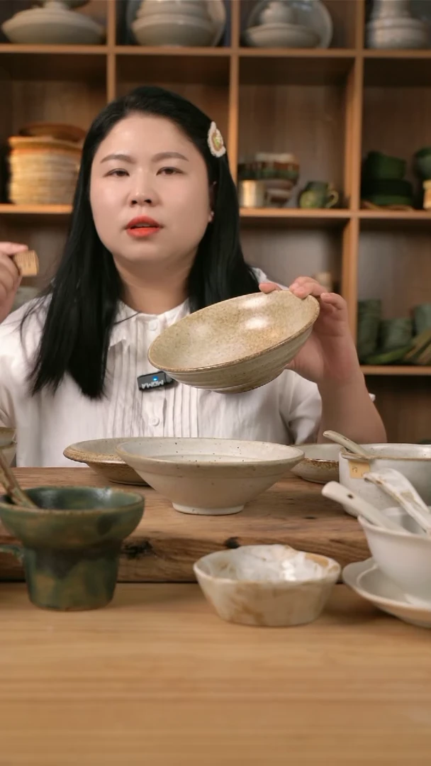 【闪购商品】奶奶系列的8英寸螺纹面碗