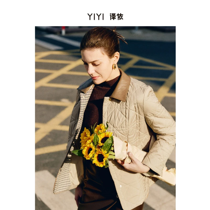 译依YIYI  纳维亚漫生活 菱格巴恩风外套BDWWT165