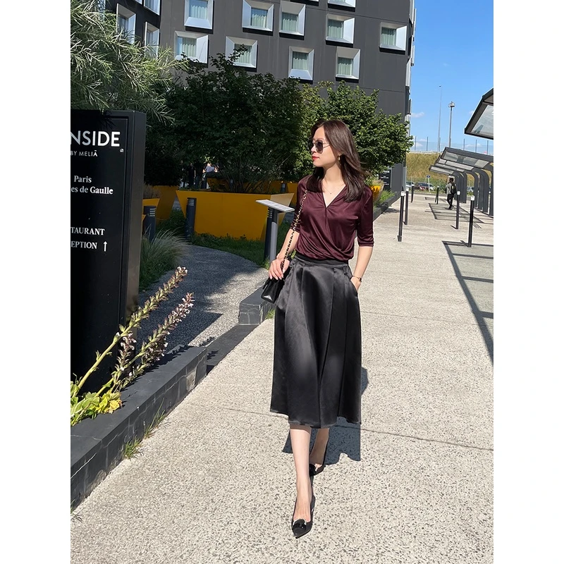译依YIYI 包裹的温柔 酒红/浅米裹身V领气质女士半袖T恤BBSTX007