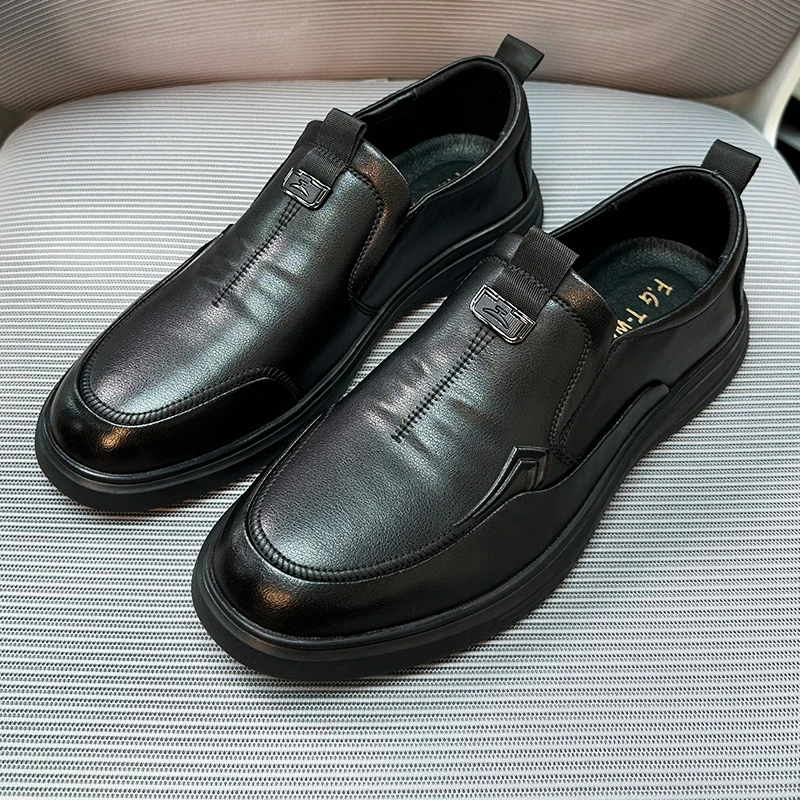 休闲皮鞋男款2025春秋新款商务舒适中老年爸爸鞋上班防滑舒适男鞋