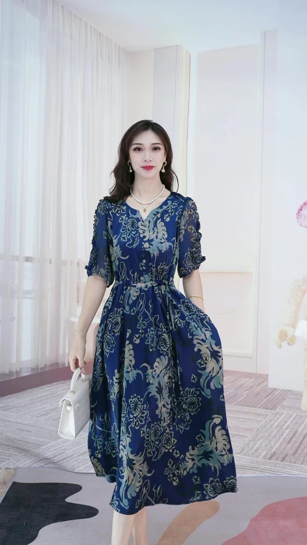 2024新款减龄裙子收腰连衣裙短袖夏季妈妈女装碎花大码小众时尚