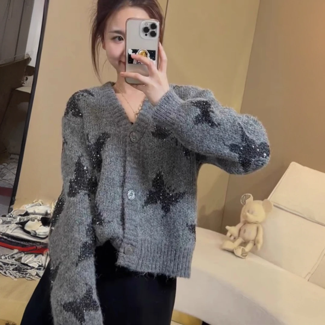 秋冬新款韩系小香风时尚V领蝴蝶亮片软糯毛衣开衫外套女