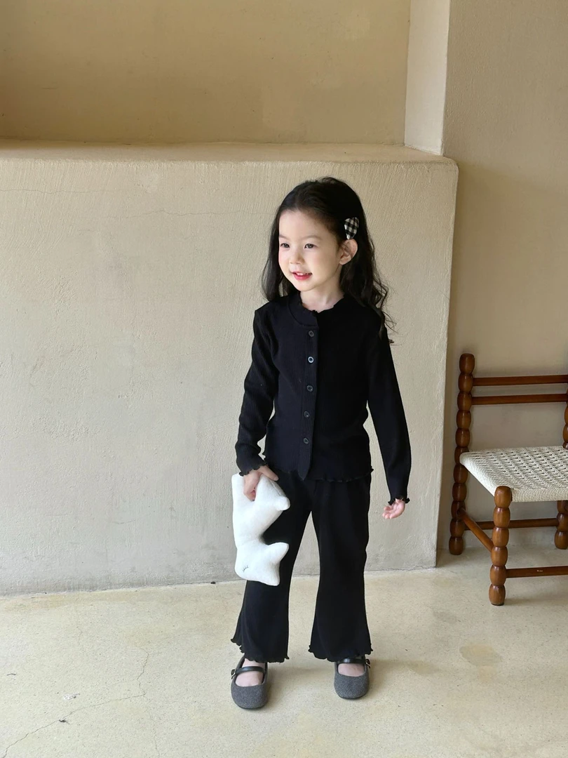 黑色针织套装花边喇叭裤洋气韩系纯色简约百搭弹力秋季女童2024