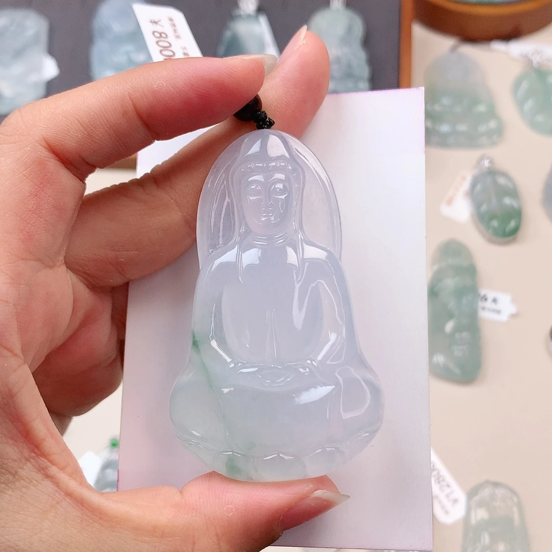 翡翠颈饰未镶嵌素衣观音